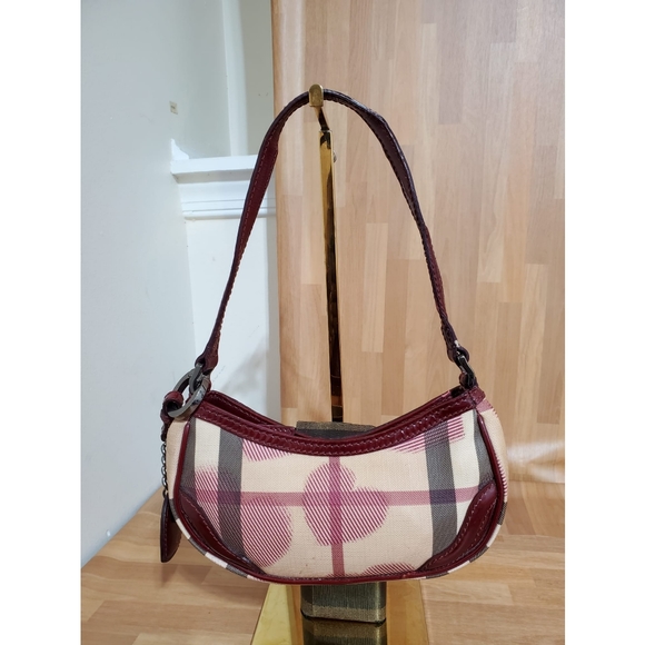 Burberry Rare London Heart Pochette - Picture 5 of 10